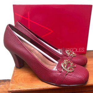 Women's Aerosole Heelrest Enrollment Red Pebble Heels w/ Gold Accent NIB sz 12M
